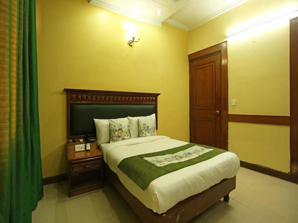 Oyo Rooms Kalkaji Mandir Нью-Дели Экстерьер фото