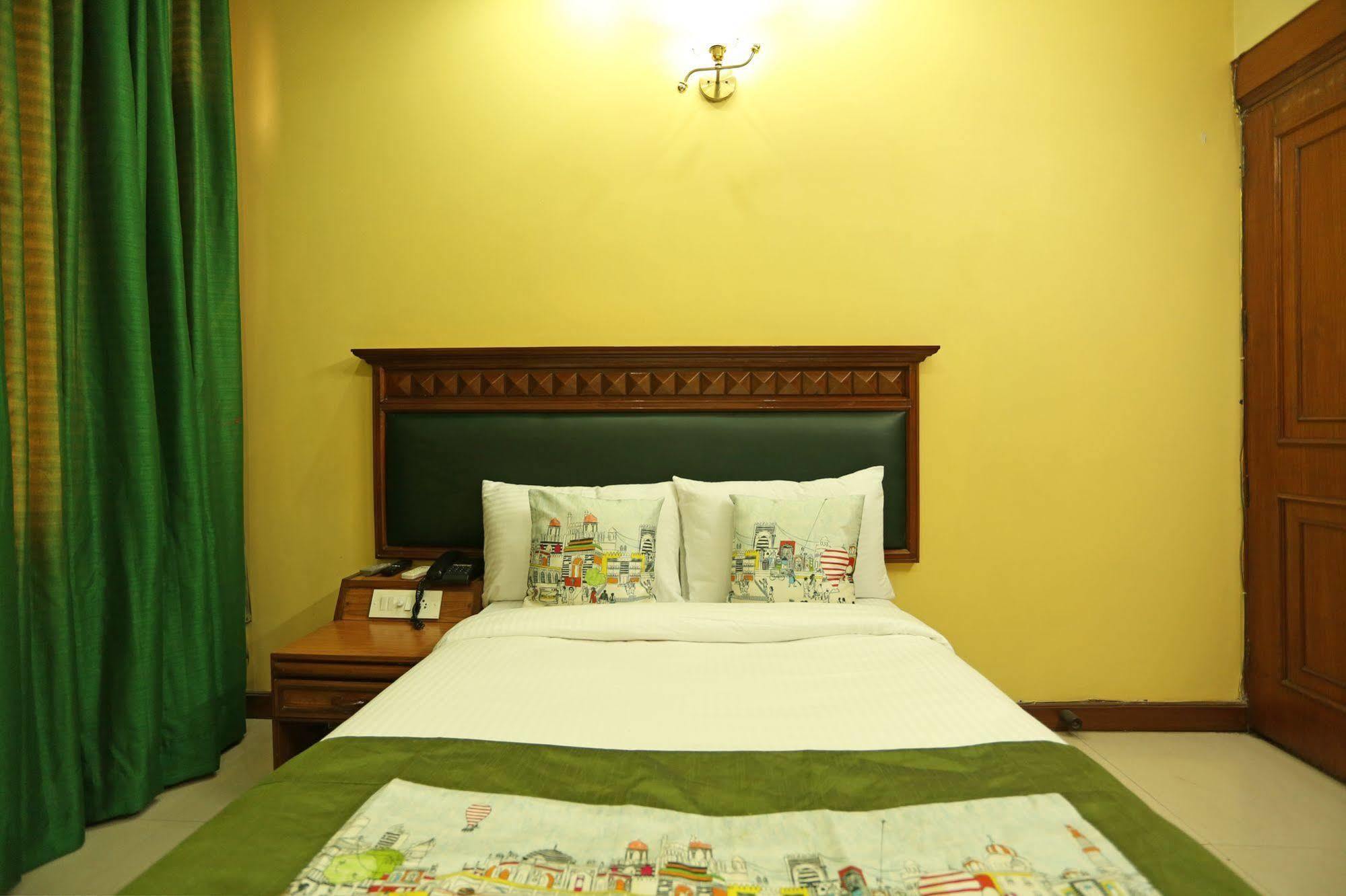 Oyo Rooms Kalkaji Mandir Нью-Дели Экстерьер фото