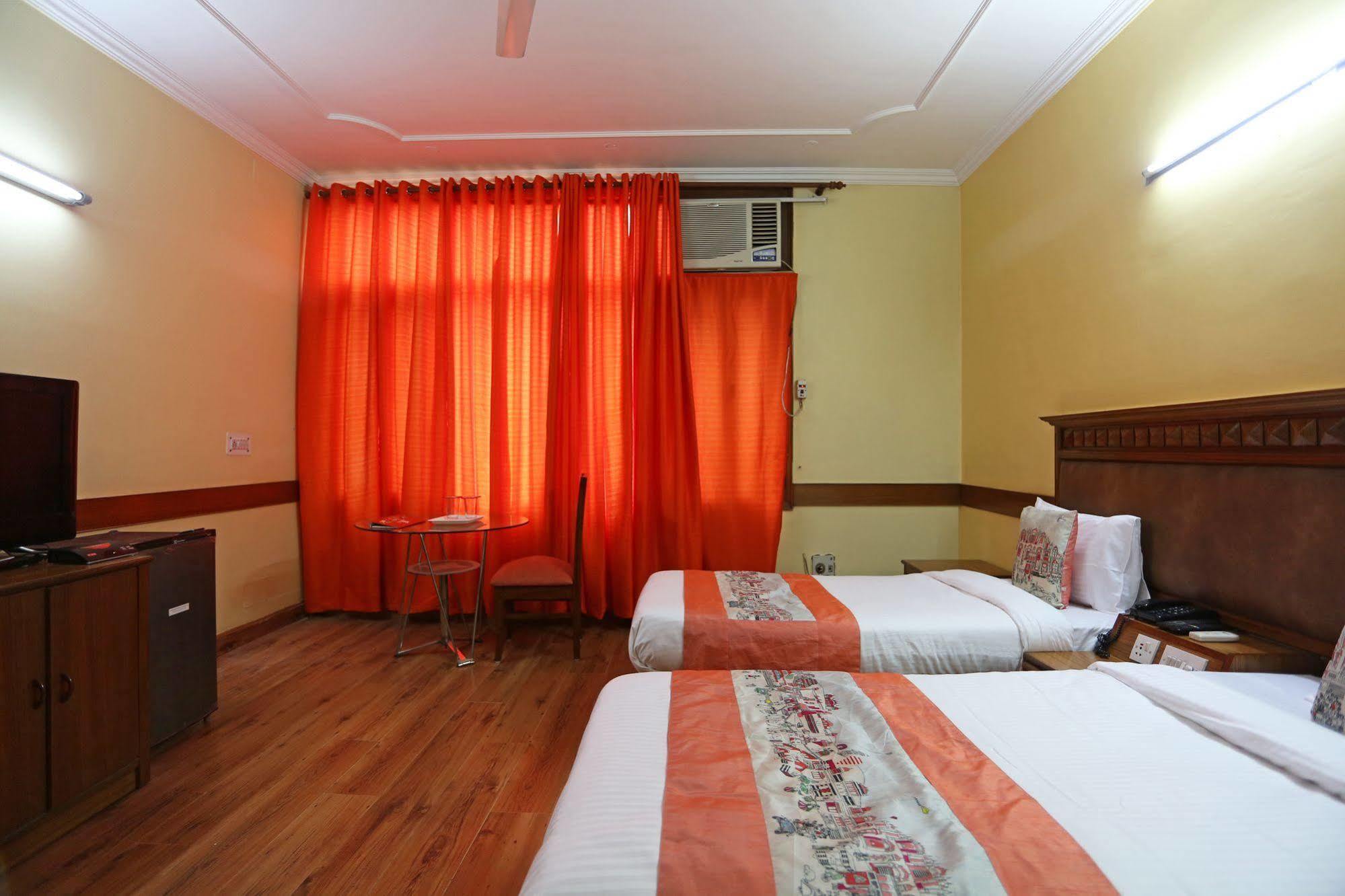 Oyo Rooms Kalkaji Mandir Нью-Дели Экстерьер фото