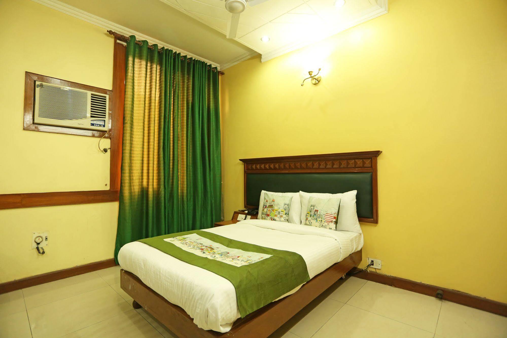 Oyo Rooms Kalkaji Mandir Нью-Дели Экстерьер фото