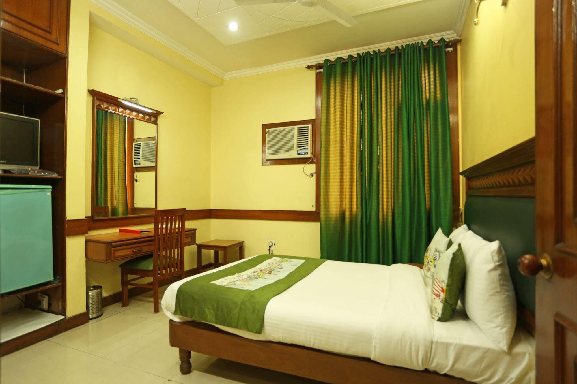 Oyo Rooms Kalkaji Mandir Нью-Дели Экстерьер фото