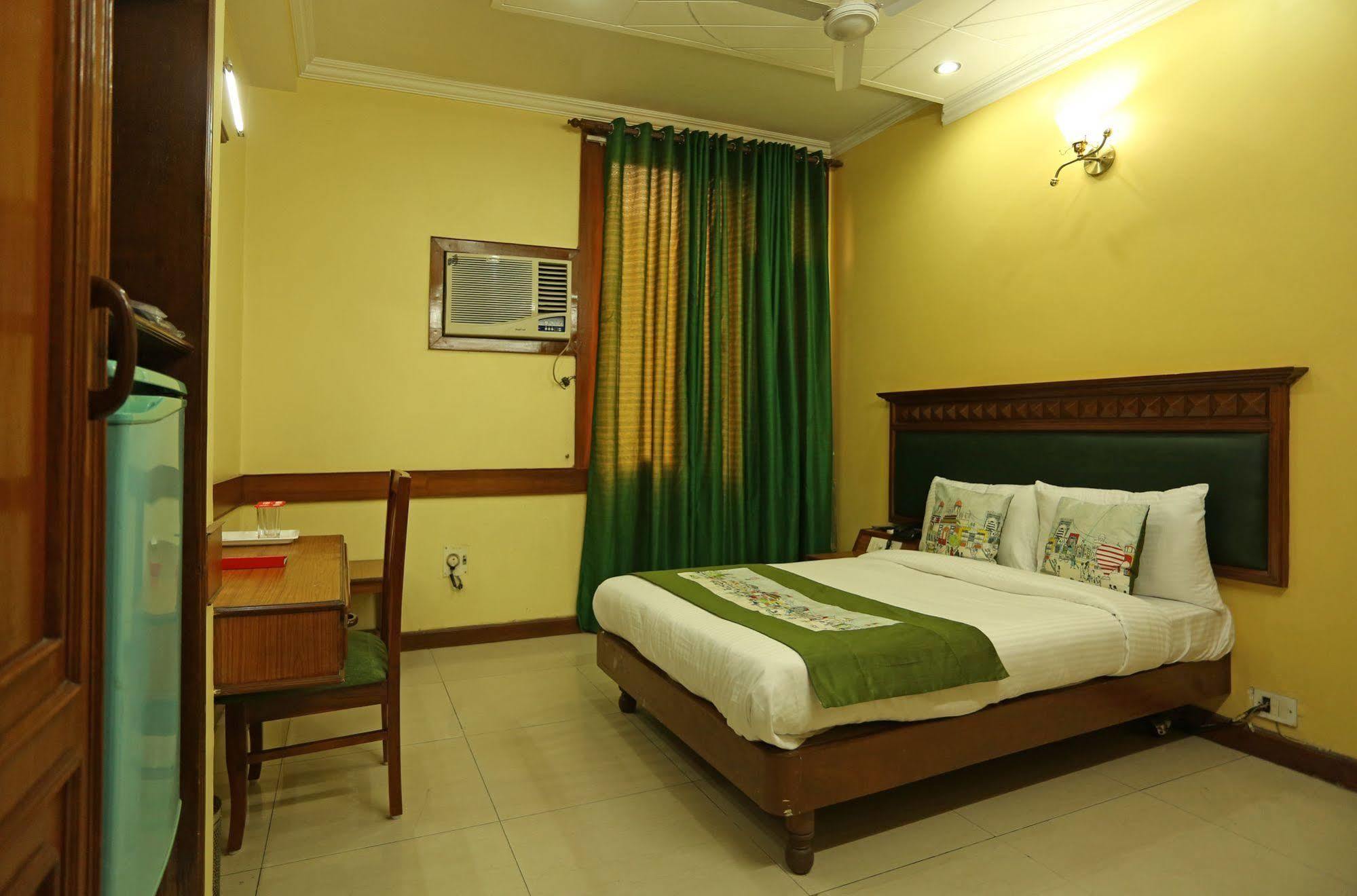 Oyo Rooms Kalkaji Mandir Нью-Дели Экстерьер фото